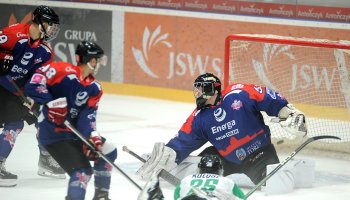 Sensacyjne prowadzenie „Stalowych Pierników” w rozgrywkach Play-Off (wideo)