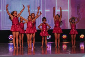 15-lecie Explozji Tańca - jubileusz pełen emocji, ruchu i wzruszeń! Fot. Maciej Kanik | Stowarzyszenie Jastrzębski Klub Fotograficzny Niezależni