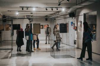 Wernisaż IV edycji Jastrzębskiej Szkoły Fotografii Dokumentalnej  - fotorelacja z Carbonarium SJKF Niezależni Maciej Kanik | Stowarzyszenie Jastrzębski Klub Fotograficzny Niezależni