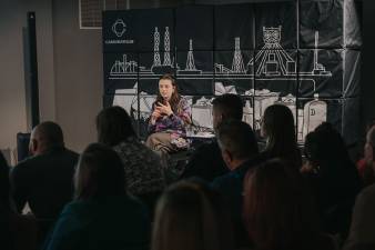 Wernisaż IV edycji Jastrzębskiej Szkoły Fotografii Dokumentalnej  - fotorelacja z Carbonarium SJKF Niezależni Maciej Kanik | Stowarzyszenie Jastrzębski Klub Fotograficzny Niezależni