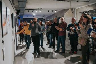 Wernisaż IV edycji Jastrzębskiej Szkoły Fotografii Dokumentalnej  - fotorelacja z Carbonarium SJKF Niezależni Maciej Kanik | Stowarzyszenie Jastrzębski Klub Fotograficzny Niezależni