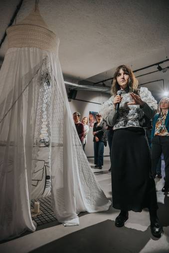 Wernisaż IV edycji Jastrzębskiej Szkoły Fotografii Dokumentalnej  - fotorelacja z Carbonarium SJKF Niezależni Maciej Kanik | Stowarzyszenie Jastrzębski Klub Fotograficzny Niezależni