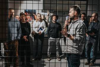 Wernisaż IV edycji Jastrzębskiej Szkoły Fotografii Dokumentalnej  - fotorelacja z Carbonarium SJKF Niezależni Maciej Kanik | Stowarzyszenie Jastrzębski Klub Fotograficzny Niezależni