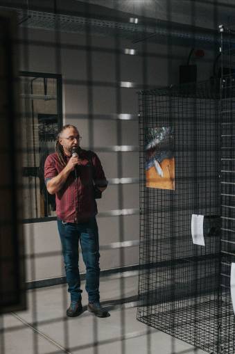 Wernisaż IV edycji Jastrzębskiej Szkoły Fotografii Dokumentalnej  - fotorelacja z Carbonarium SJKF Niezależni Maciej Kanik | Stowarzyszenie Jastrzębski Klub Fotograficzny Niezależni