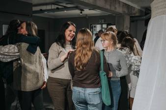 Wernisaż IV edycji Jastrzębskiej Szkoły Fotografii Dokumentalnej  - fotorelacja z Carbonarium SJKF Niezależni Maciej Kanik | Stowarzyszenie Jastrzębski Klub Fotograficzny Niezależni