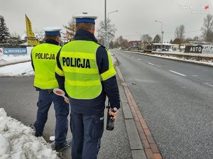 Policjanci podsumowali 2023 rok na drogach Śląska. 1871 wypadków i 11 tysięcy pijanych kierujących