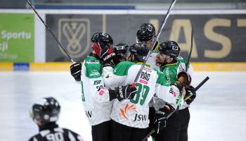 Jastrzębska Twierdza obroniona! JKH GKS pokonuje GKS Tychy w play-off (wideo)