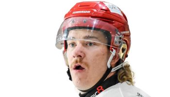 Nowy as w talii Rafała Bernackiego. Joonas Savolainen dołącza do JKH