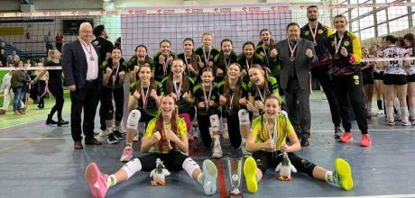 Złoci młodzicy, brązowe młodziczki. Świetny tydzień jastrzębskiej siatkówki