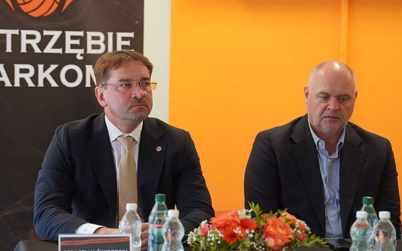 Siatkarska przyszłość Jastrzębia. Barkom ma pomóc przetrwać trudny okres