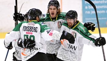 Derby dla JKH! Katowice pokonane po serii rzutów karnych (wideo)