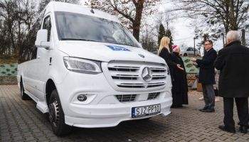 Rehabilitacja bez barier. Warsztaty Terapii Zajęciowej z nowym autobusem