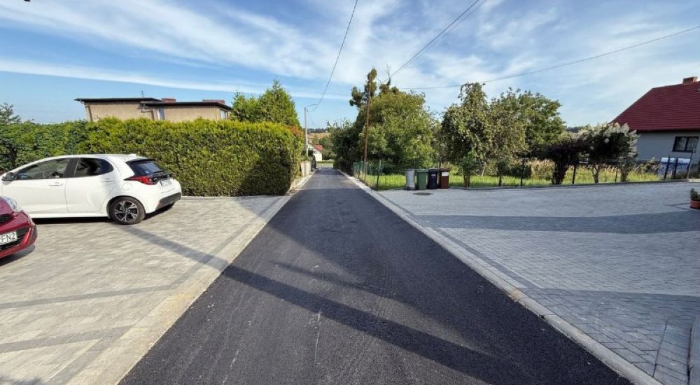 Nowa nawierzchnia przy ul. Powstańców Śląskich, fot. z arch. UM