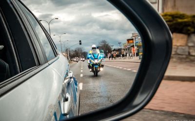 Bezpieczniejsze wakacje na drogach. Mniej wypadków i ofiar śmiertelnych