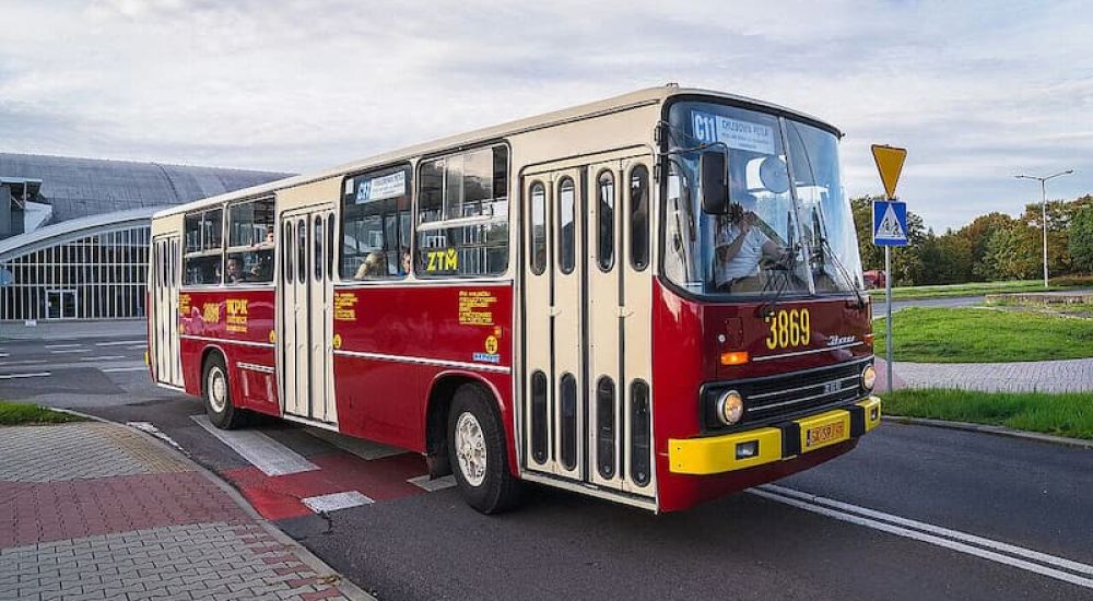 Od Ikarusów po elektryki. 35 lat wspólnej drogi z MZK. Fot. materiały prasowe UM Jastrzębie-Zdrój