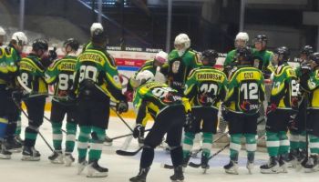 Juniorzy JKH GKS wracają do gry. Celem obrona mistrzowskiego tytułu