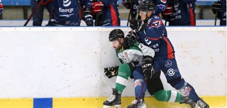 Bolesna lekcja w Karwinie. Energa wykorzystała karę meczu i odwr&oacute;ciła losy spotkania