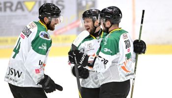 Niepokonani! JKH GKS triumfuje w Oświęcimiu po dogrywce (wideo)