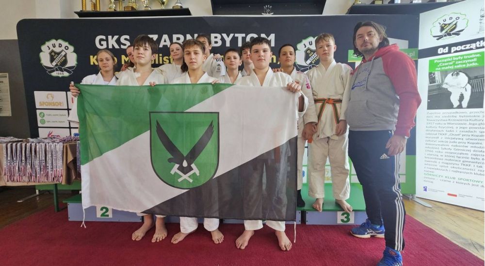 Judocy z medalami, fot. z arch. UM