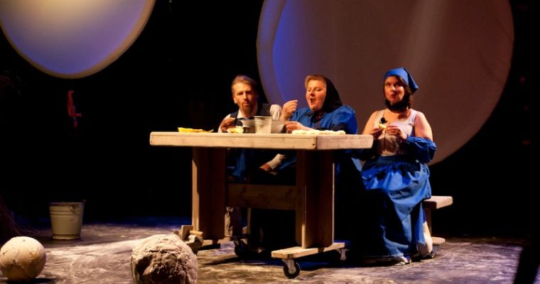 Spektakl teatralny Gumiklyjza - Śląski Tryptyk Teatralny cz. 3