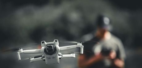 Policyjny dron nad Jastrzębiem. Kierowcy wpadali na znaku STOP