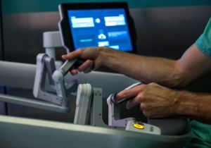 WSS 2: Wykonaliśmy już 50 zabiegów z wykorzystaniem robota HUGO RAS, fot. WSS nr 2