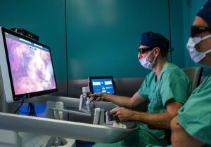 WSS 2: Wykonaliśmy już 50 zabiegów z wykorzystaniem robota HUGO RAS, fot. WSS nr 2