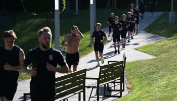 Siła, wytrzymałość i kultowe "sanki". Trwają przygotowania JKH GKS