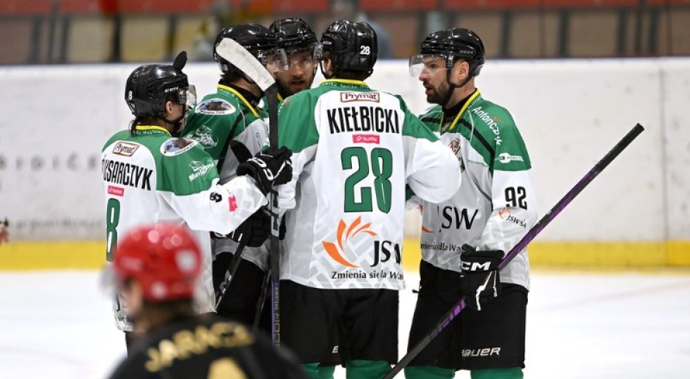 Trzy punkty w Trzech Króli, fot. JKH GKS Jastrzębie