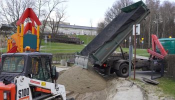 Wiosna już niebawem. W Jastrzębiu ruszyły wiosenne porządki