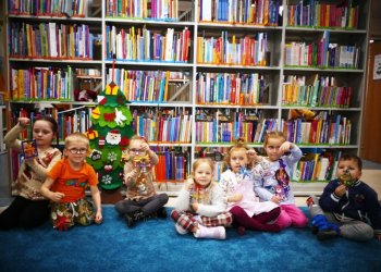 Czarodziejska choinka - spotkania z książką w Bibliotece